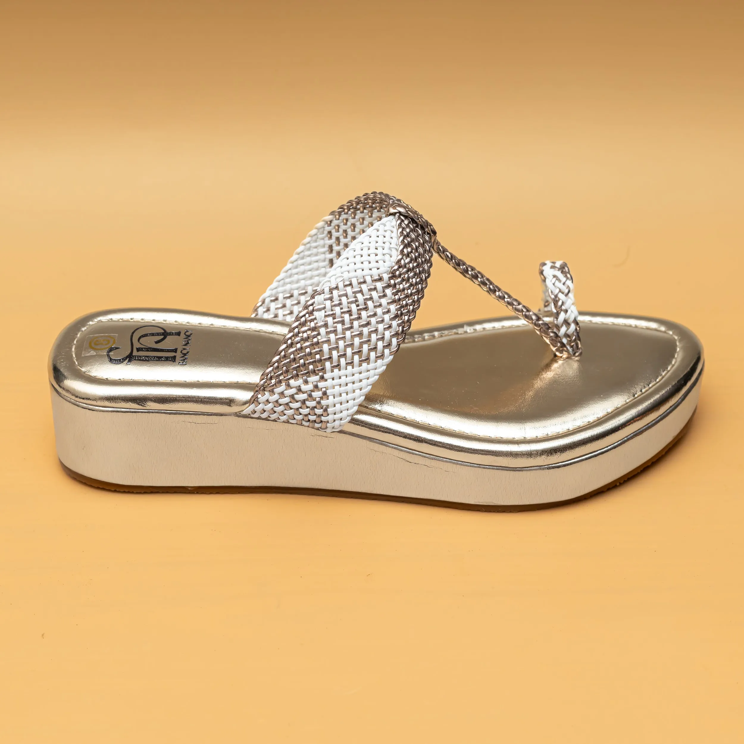 Mesh Kolhapuri Platform - Gold