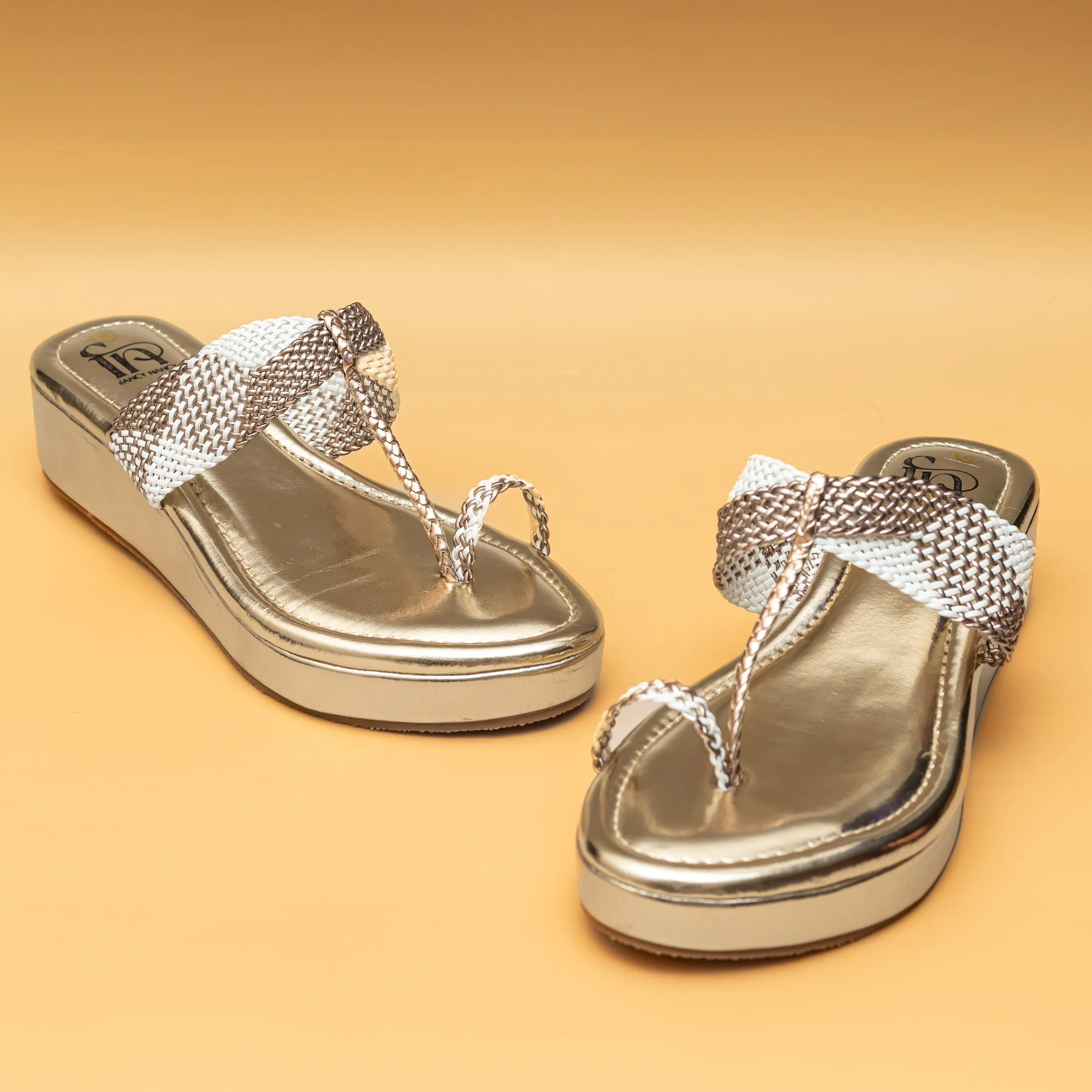 Mesh Kolhapuri Platform - Gold
