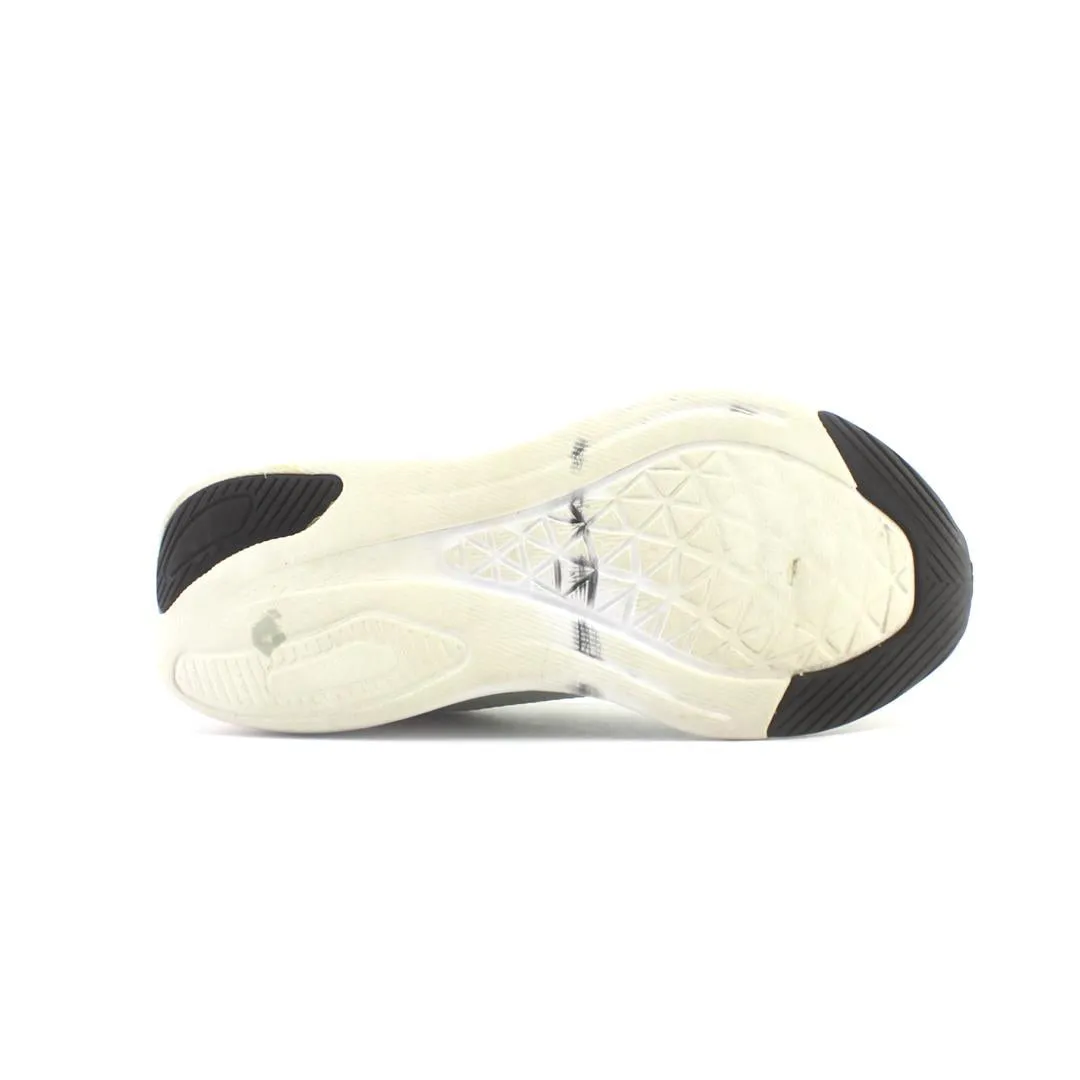 NEW BALANCE BREAZA