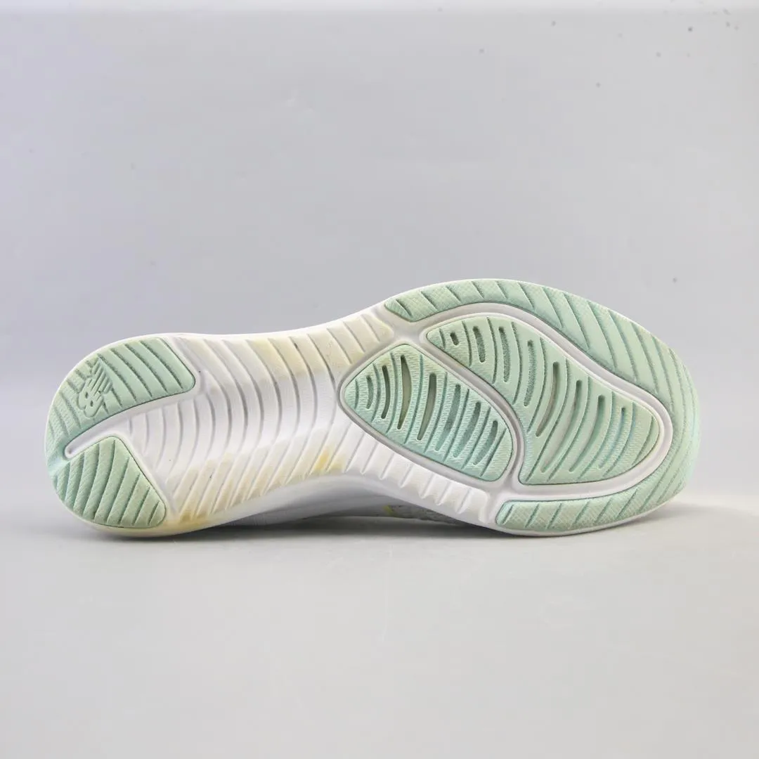 NEW BALANCE  FUELCORE NERGIZE  V1