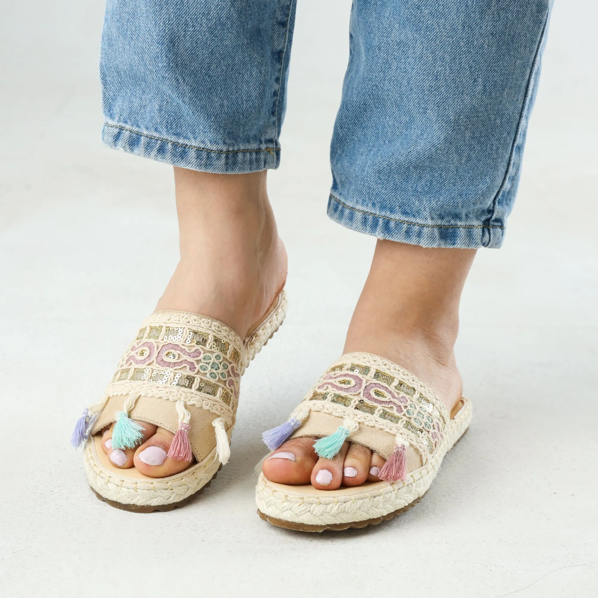 Stylish Espadrille-Style Slipper